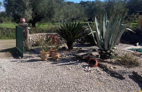 Knight's Hill Villa | Charming 2-bedroom villa with AC and WiFi in welcoming Corfu