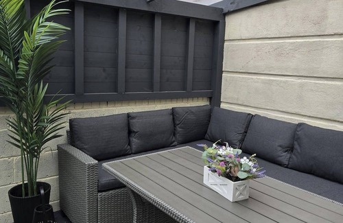Ongar House | Dublin - 3 Bedroom Cosy Home - Sleeps Max 7