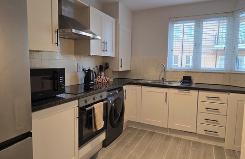Ongar House | Dublin - 3 Bedroom Cosy Home - Sleeps Max 7