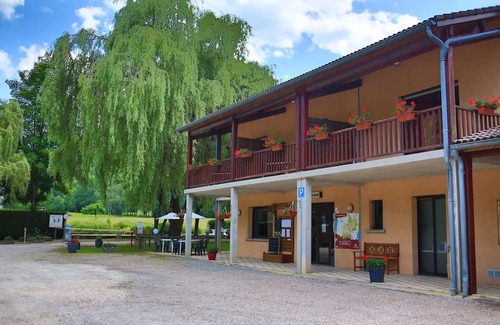 Oust House | MOBIL-HOME COUFLENS with covered terrace sleeps 6