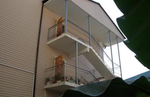 Lazarevskoye House | Svirskiy Pliazh Guest House