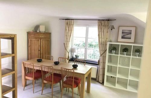 Sint-Pieters-Woluwe Ski Chalet | Charming flat in a peaceful green setting