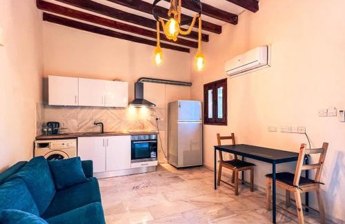 Marathounta Apartment | Small village home in Marathounta