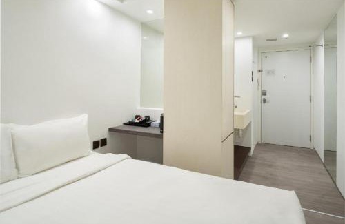 Rochor Hotel | Lion Peak Hotel Dickson