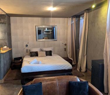 Nouan-le-Fuzelier Hotel | Le Moulin de Villiers
