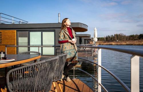 Klitten Boat Rental | Hausboot Bellini