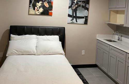 Everett Hotel | Broadway and Main Hotel