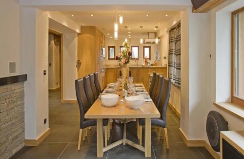 Zweisimmen Nr Gstaad Ski Chalet | Gstaad Chalet with Private Sauna Hot Tub