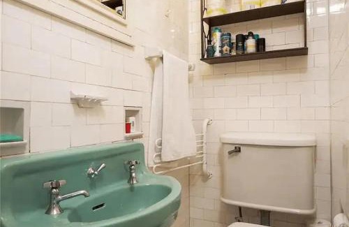 White Plains House | Double Room At Cozy Homeva