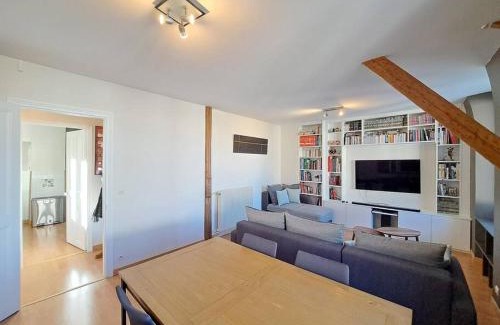 Jamin Apartment | Kyoto, Séjour confort et convivialité