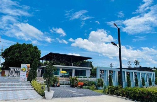 Lop Buri Hotel | The Chev Hotel