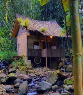 Sumatra Hotel | Rumah Kayu Bumi Sikabu