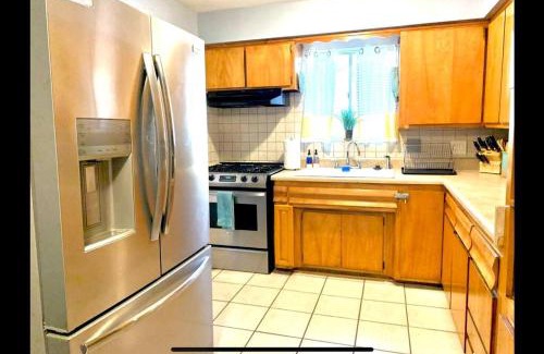 Northwest House | 4BR Home in heart of Town Center