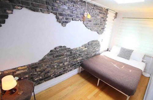 Sinchon-dong Apartment | Eco 103 stay