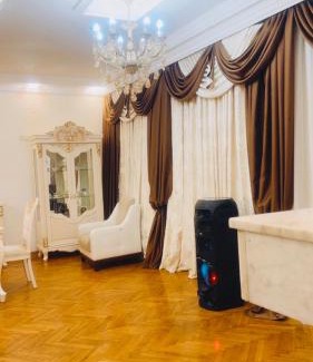 Old Boulevard Apartment | Angel