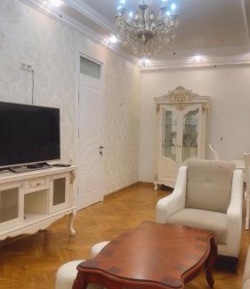 Old Boulevard Apartment | Angel