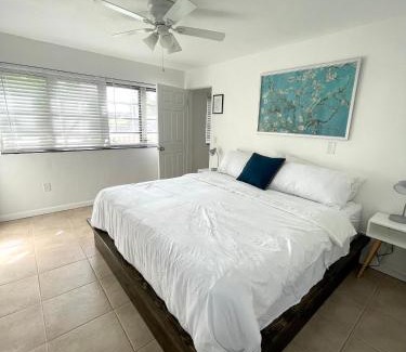 Sailboat Bend Apartment | Updated Downtown apartments