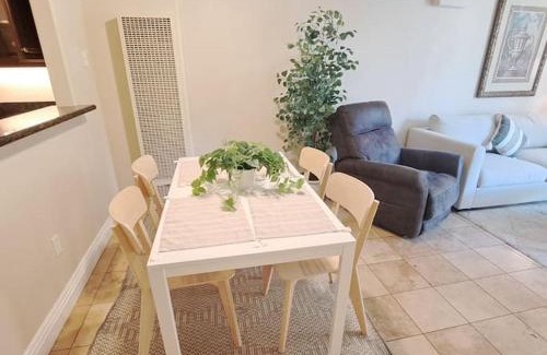 University City Apartment | Luxury furnished one bedroom condo La Jolla, Spa, Pool, Gym near beach