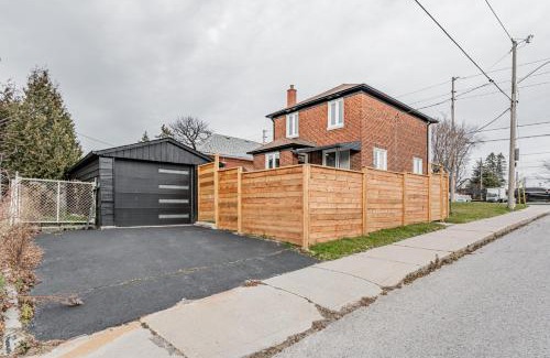 Topham Park Hotel | Victoria Park Property