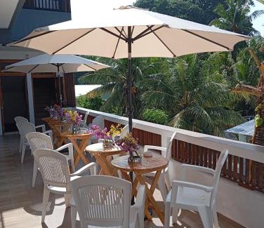 Kamadhoo House | Hanfiaru Beach Inn