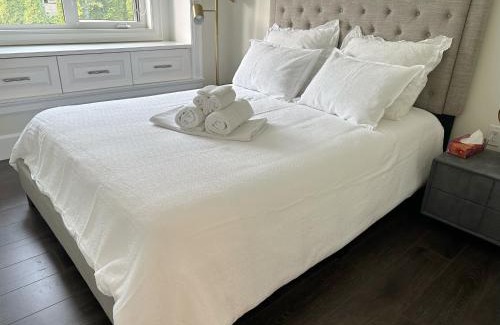 Richmond Bed & Breakfast | Haven Tree Sweet Home w/Private bathroom