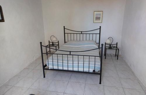 Labastide-de-Virac House | Chambre Le Serre de Chambon