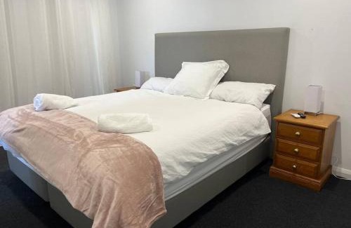 Cheltenham House | 3 Bedroom Home in Cheltenham