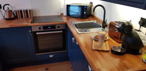 Stoke Gabriel Bed & Breakfast | Hill House Lodge