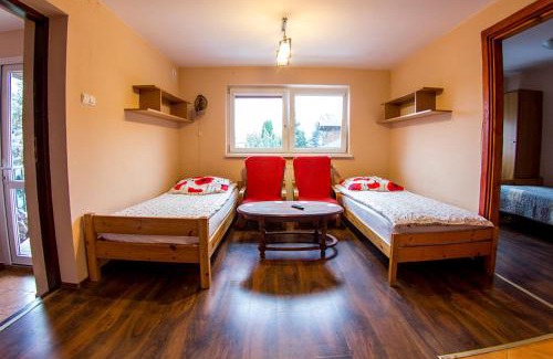Sieradz House | Pokoje gościnne DOBRANOCKA