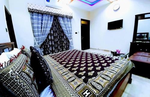 Gulshan-E-Jamal Hotel | Galaxy Inn Family Guest House Gulshan E Jamal