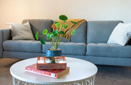 St. Georges Basin House | Jervis Bay 10-15 Min Drive To Famous Hyams Beach