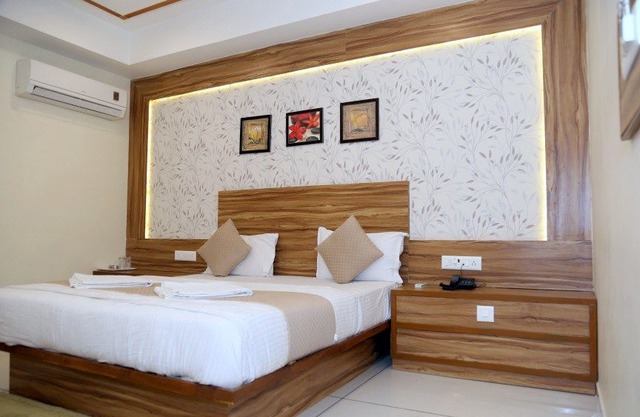 Hotel Shobhna Palace