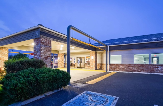 SureStay Plus Hotel by Best Western Moses Lake