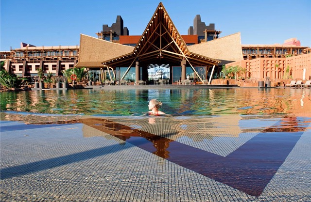 Lopesan Baobab Resort