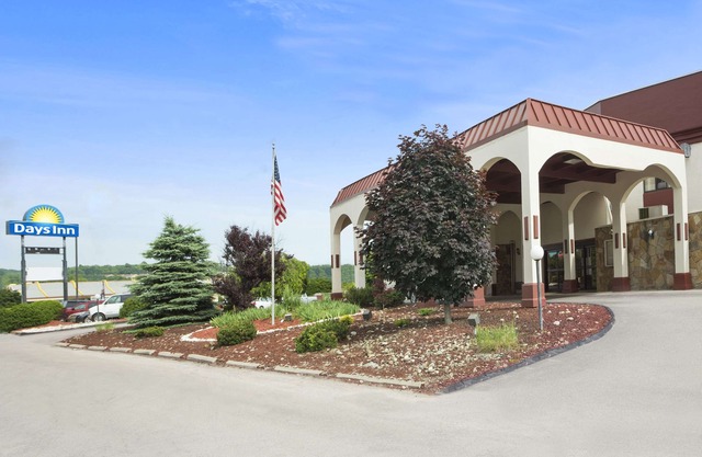 Days Inn by Wyndham New Stanton PA
