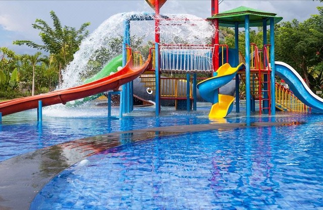 OYO 10016 Hotel Golden Inn