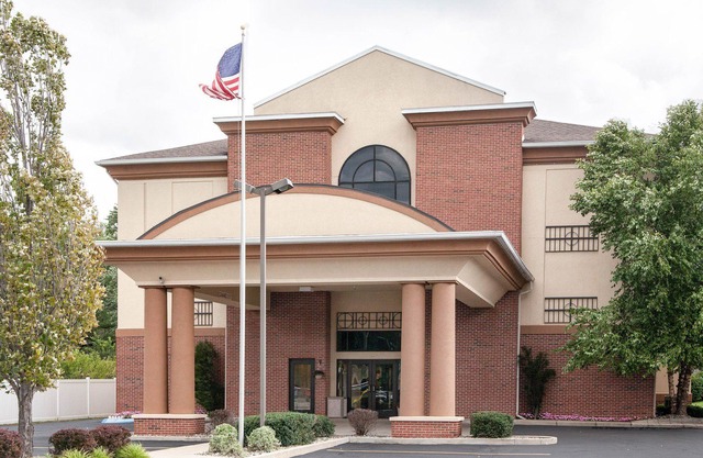 Quality Inn & Suites Niles