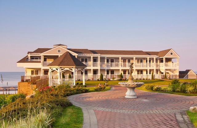 Water's Edge Resort & Spa