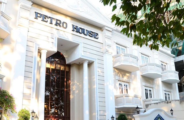 Petro House Hotel