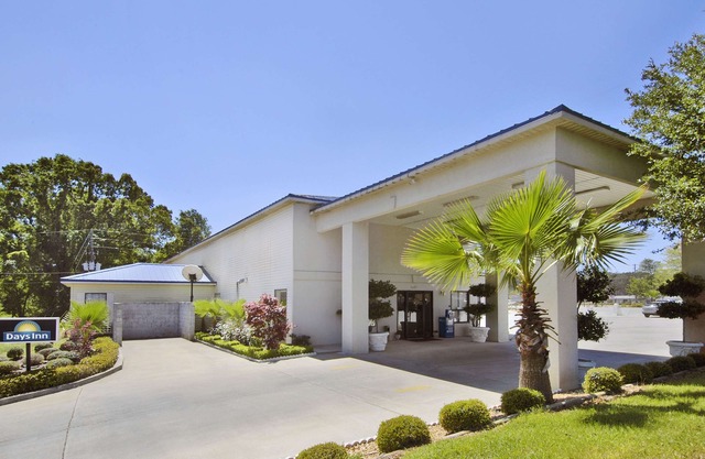 Days Inn by Wyndham Chipley