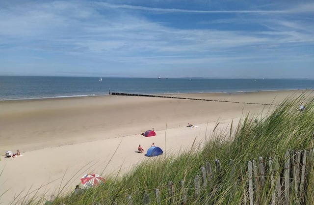 Cozy chalet near the beach, air-conditioned, WLAN