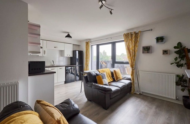 Host & Stay | London Avenue