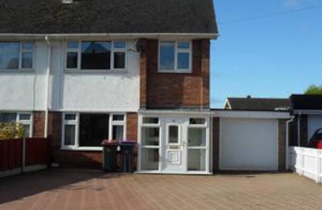 4-Bed House in Newport, Shropshire