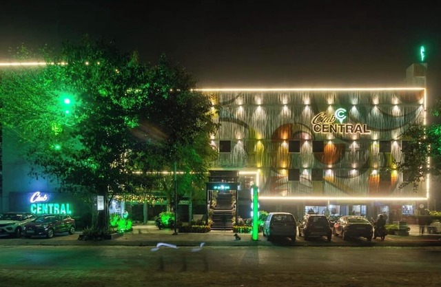 Club Central Hotel