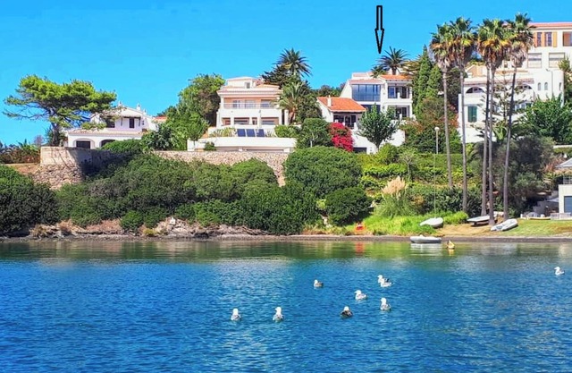 Beautiful beachfront villa with pool & aacc