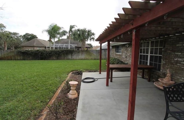 Charming 1-bedroom house in peaceful Titusville with AC, WiFi