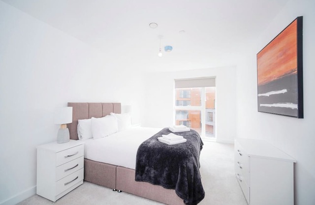 Grand Exchange Bracknell 1 bed with Parking