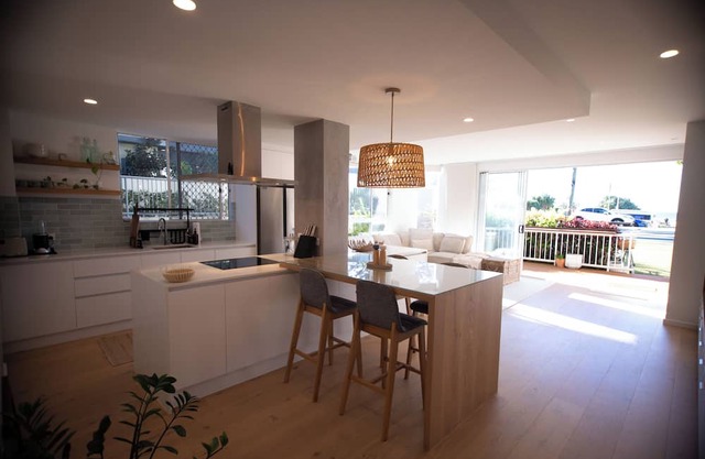 Câlin Bilinga - Beachside spacious unit