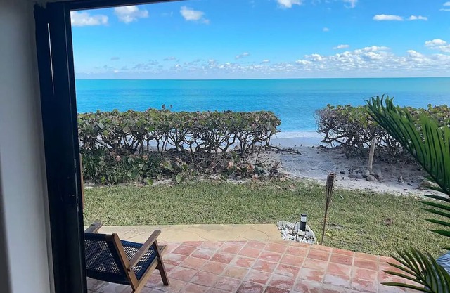 Ocean Front Home - A Slice of Paradise right at your back patio
