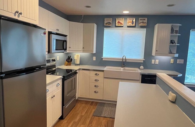 NEW: Alderbrook Area Private Beach House